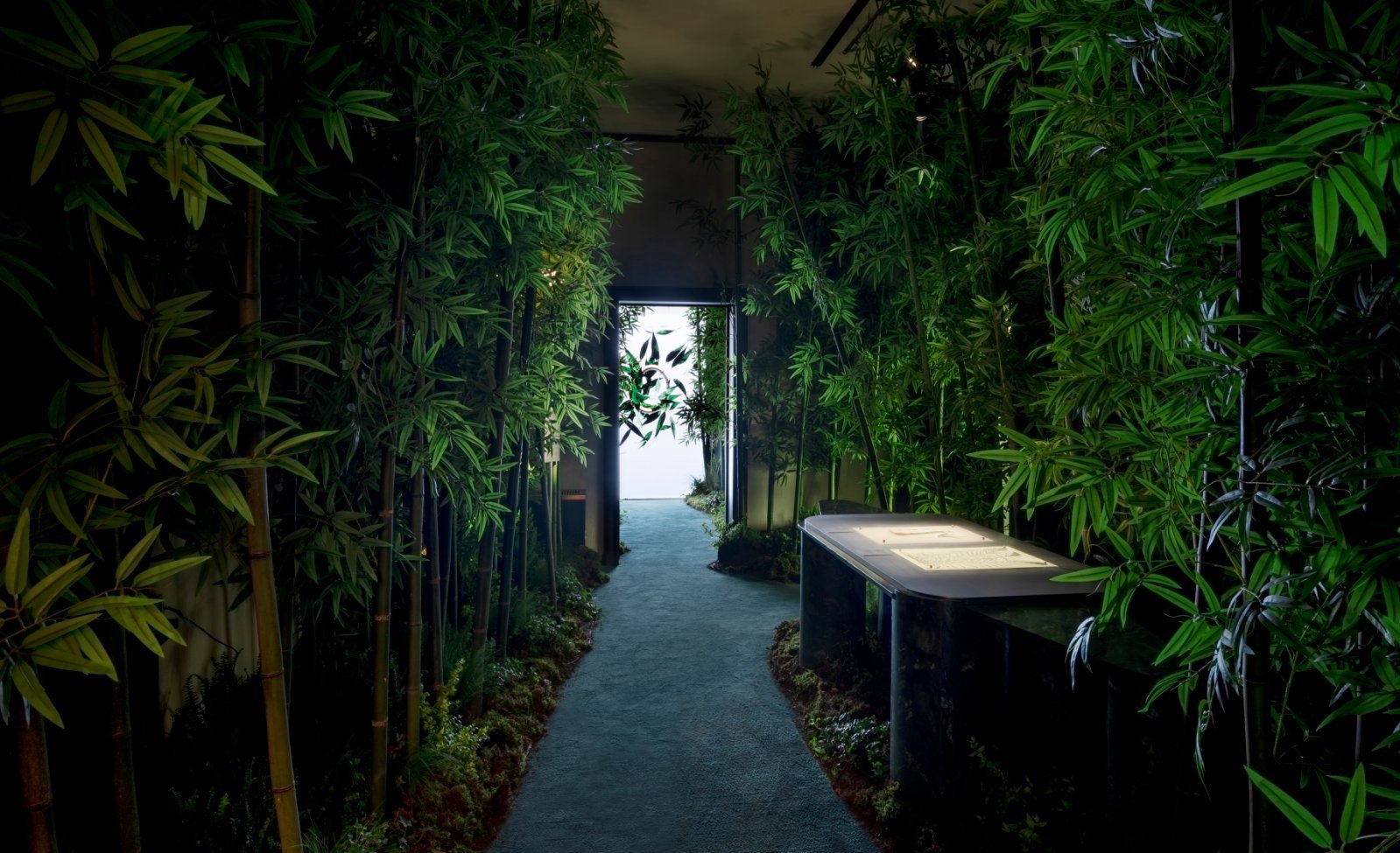 古驰在上海为竹节包举办展览，泡泡玛特盯上了《海绵宝宝》｜是日美好事物  第16张
